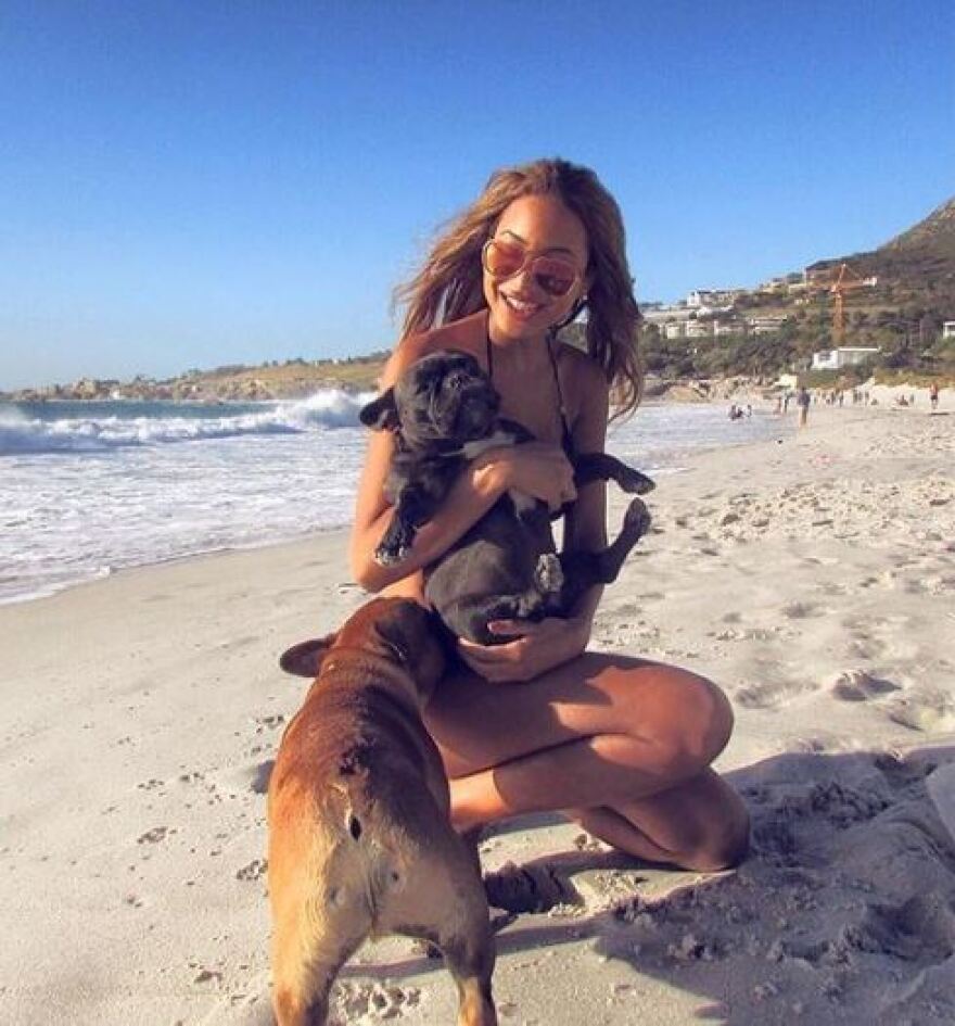 Τζόελ Κίναμαν: Μοντέλο από τη Σουηδία κατηγορεί τον ηθοποιό για βιασμό