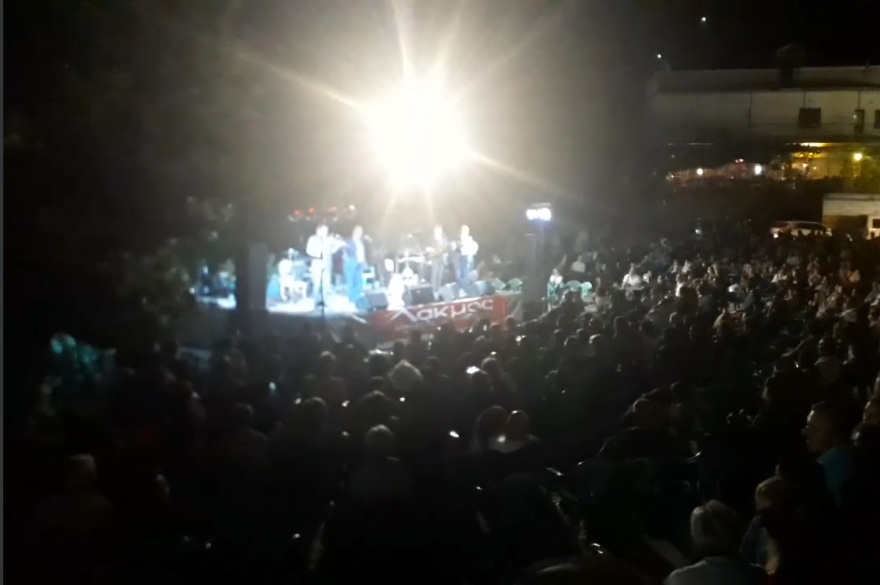 Πανηγύρι, χορός και συνωστισμός στο Μεγάλο Περιστέρι Ιωαννίνων - Εικόνες συνωστισμού και στην Πάτμο (Βίντεο)