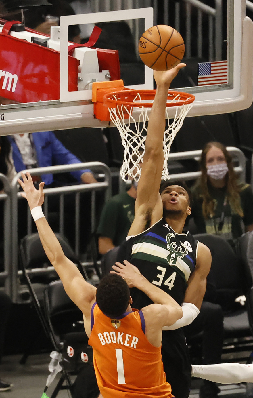 Στη Σχοινούσα ο ιδιοκτήτης των Μιλγουόκι Μπακς: «Ο Γιάννης με έκανε freak για την Ελλάδα» 