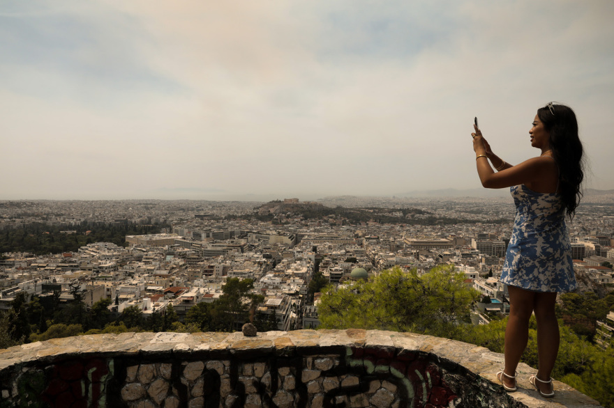 Πυρκαγιά στα Βίλια: Η καταστροφή όπως την κατέγραψε δορυφόρος – Στάχτη 75.000 στρέμματα