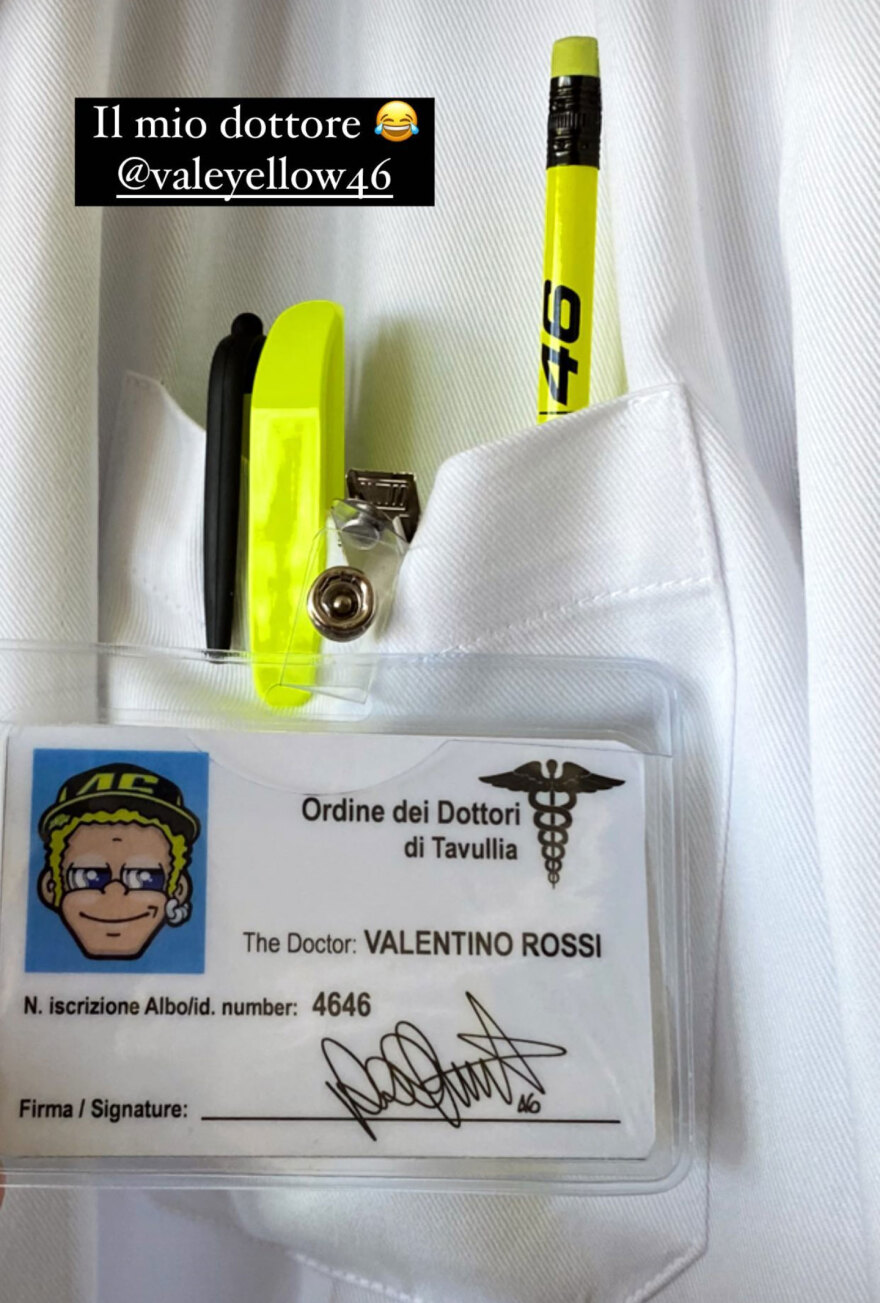 Ο «doctor» Βαλεντίνο Ρόσι γίνεται μπαμπάς: Ανακοίνωσε την εγκυμοσύνη της καλλονής Φραντσέσκα Νοβέλο