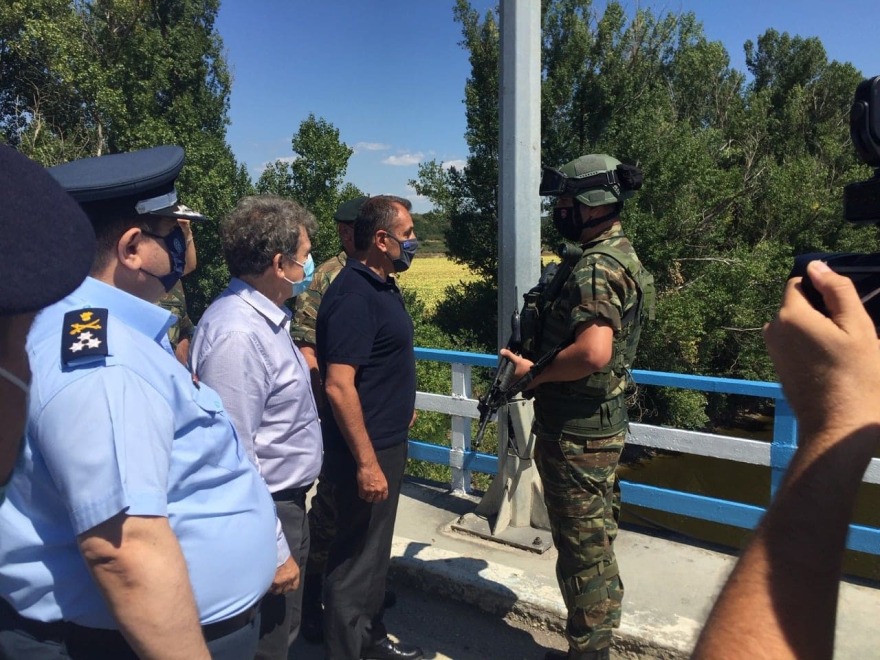 Παναγιωτόπουλος και Χρυσοχοΐδης στον φράχτη στον Έβρο: «Τα σύνορα της Ελλάδας θα παραμείνουν ασφαλή και απαραβίαστα»