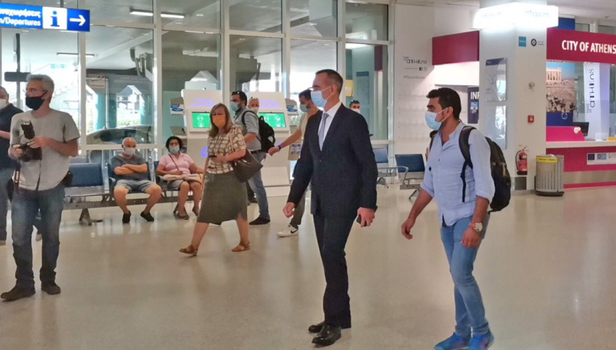 Στην Αθήνα ο 32χρονος Έλληνας πολίτης από το Αφγανιστάν: «Ευχαριστώ την Ελλάδα»