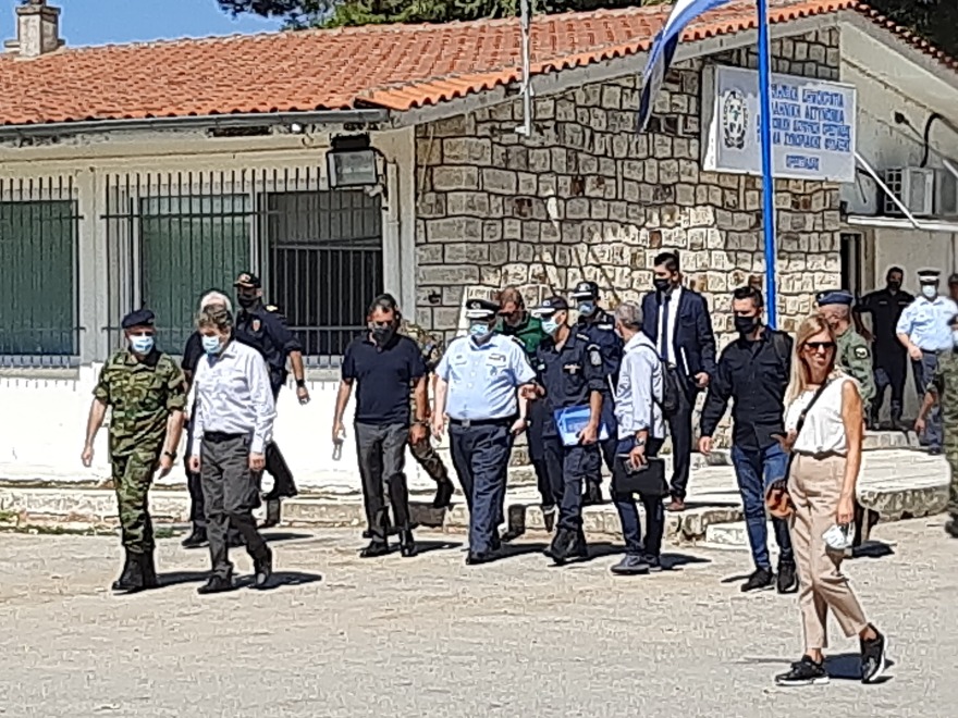 Παναγιωτόπουλος και Χρυσοχοΐδης στον φράχτη στον Έβρο: «Τα σύνορα της Ελλάδας θα παραμείνουν ασφαλή και απαραβίαστα»