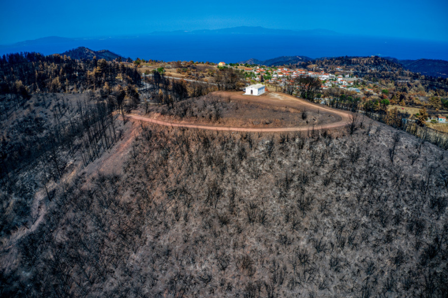 Κρανίου τόπος η Εύβοια: Εναέριες εικόνες από τη μεγάλη καταστροφή - 1,2 εκατ. στρέμματα καμένα σε όλη την Ελλάδα
