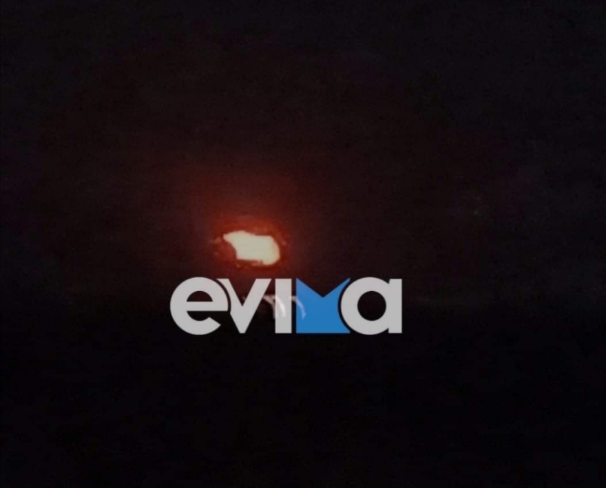 Νότια Εύβοια: Ολονύχτια μάχη με τις φλόγες στην περιοχή Φυγιά της Καρύστου - Φωτογραφίες