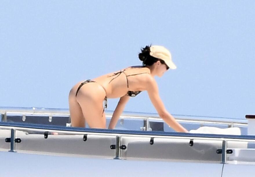 Κένταλ Τζένερ: Ζει τον έρωτά της στην Ιταλία με τον NBAer Ντέβιν Μπούκερ