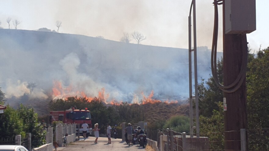 Φωτιά στην περιοχή Παραδείσι στην Κω