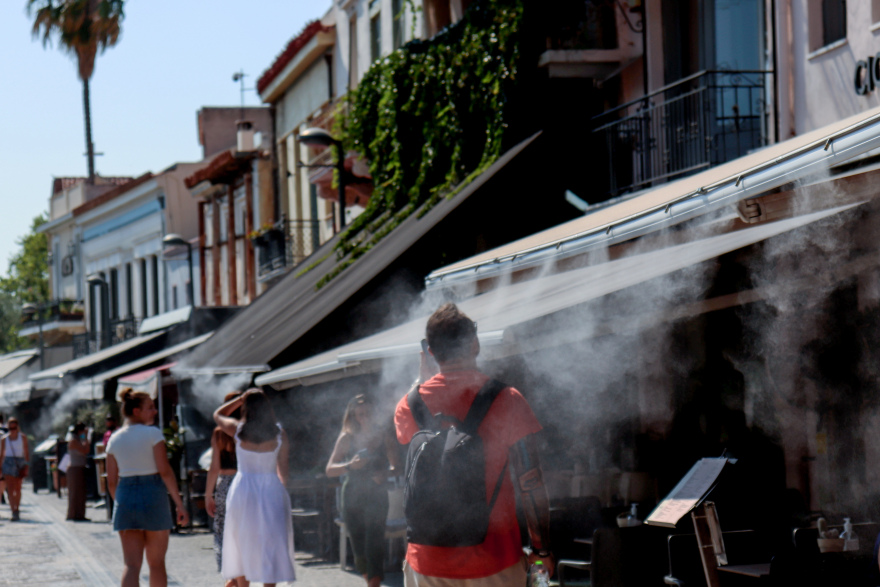 100.000 τουρίστες την ημέρα τον Αύγουστο