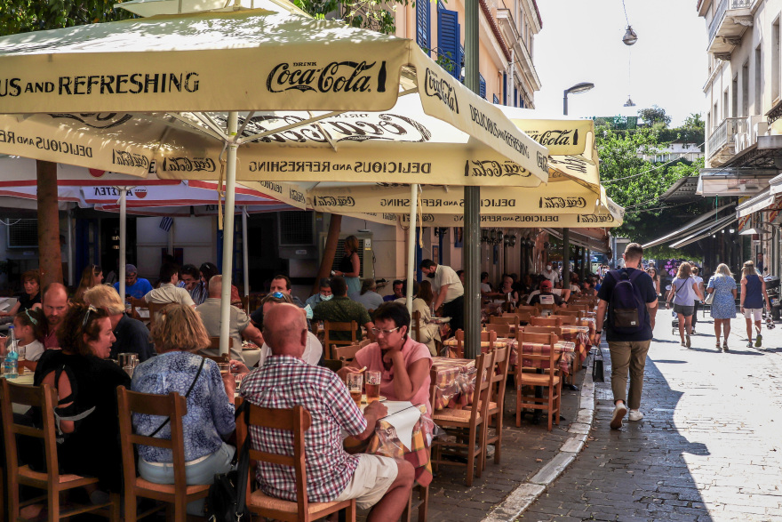 100.000 τουρίστες την ημέρα τον Αύγουστο