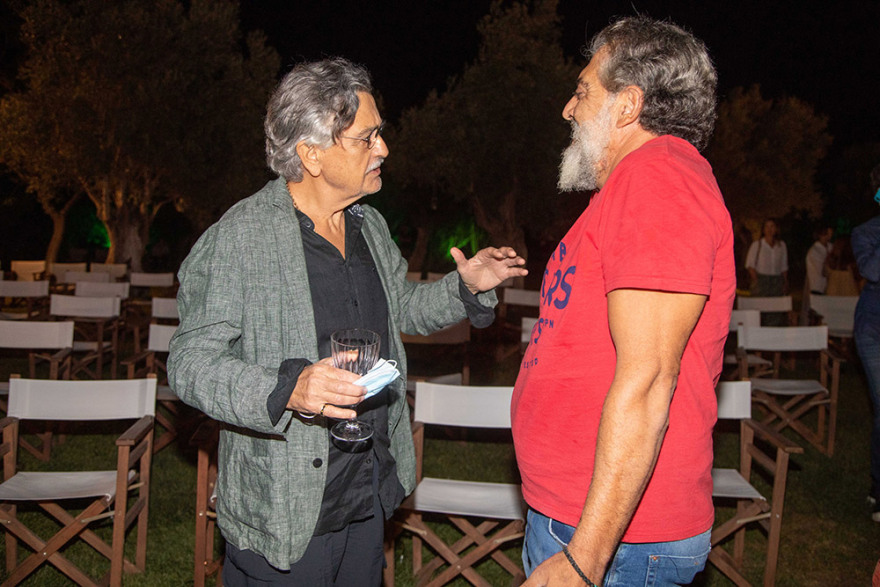  «Η Γη της Ελιάς»: Όλοι οι πρωταγωνιστές έδωσαν το παρόν στην  avant-première της σειράς (Φωτογραφίες)