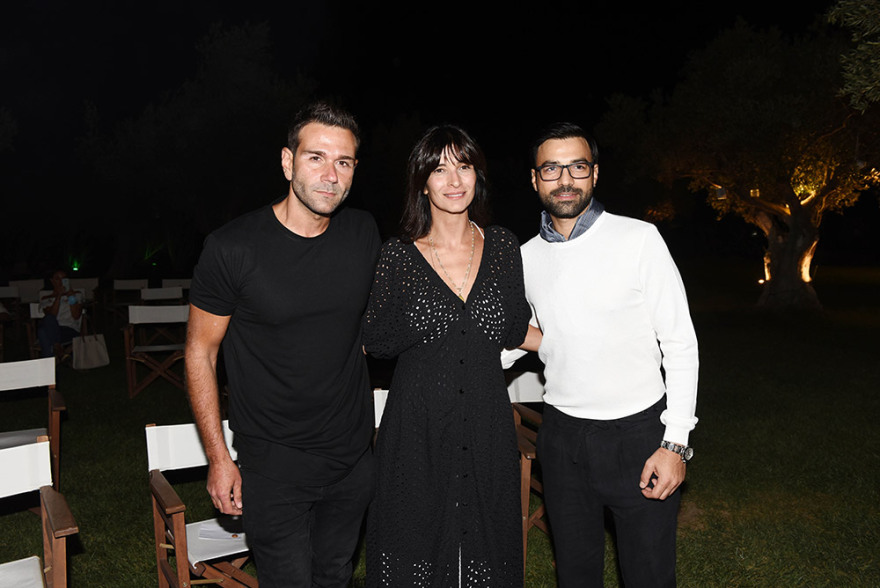  «Η Γη της Ελιάς»: Όλοι οι πρωταγωνιστές έδωσαν το παρόν στην  avant-première της σειράς (Φωτογραφίες)