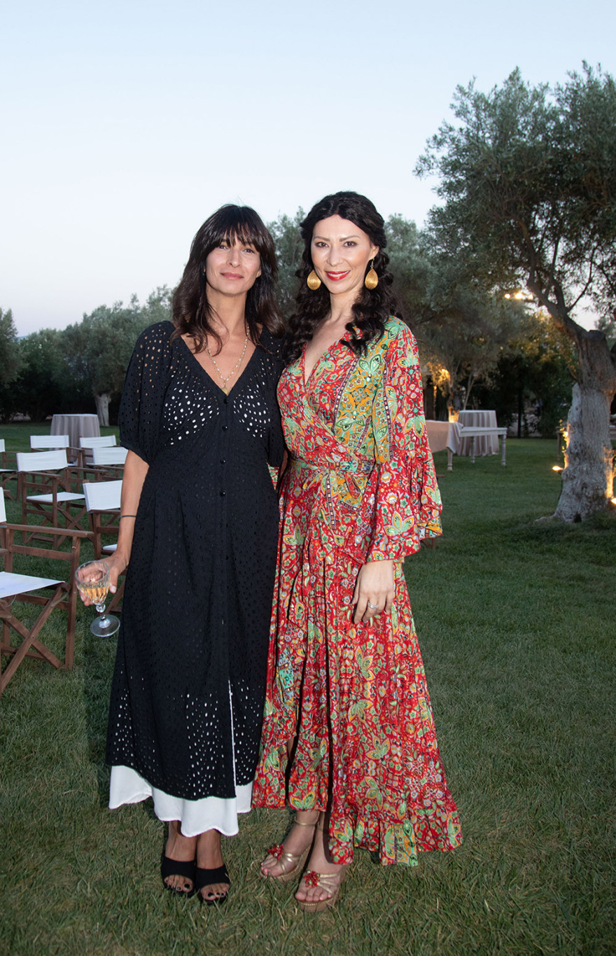  «Η Γη της Ελιάς»: Όλοι οι πρωταγωνιστές έδωσαν το παρόν στην  avant-première της σειράς (Φωτογραφίες)