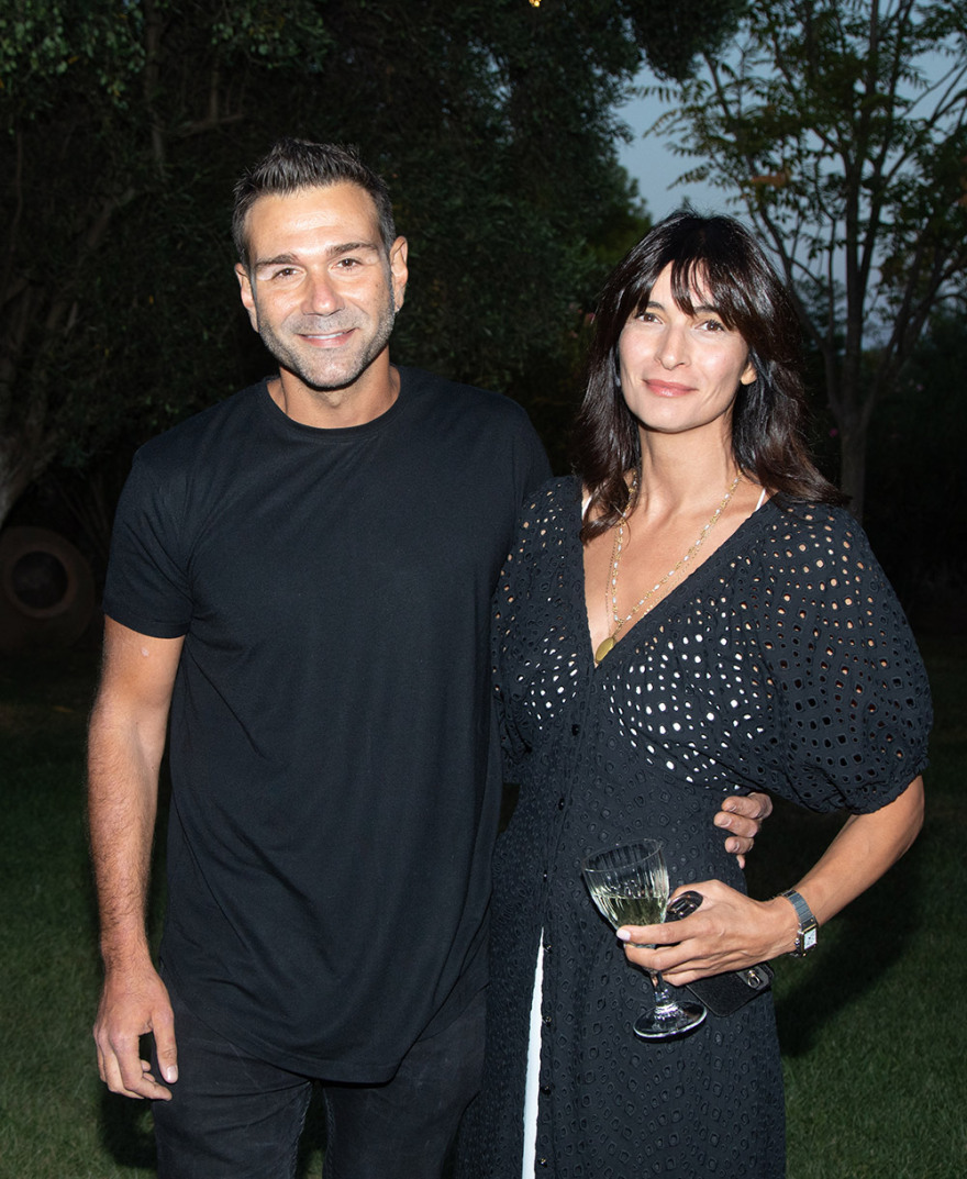  «Η Γη της Ελιάς»: Όλοι οι πρωταγωνιστές έδωσαν το παρόν στην  avant-première της σειράς (Φωτογραφίες)