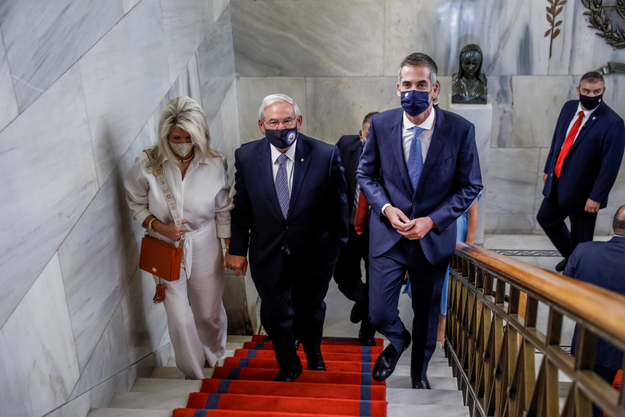 Ο Ρόμπερτ Μενέντεζ τιμήθηκε με το Μετάλλιο της Πόλεως των Αθηνών