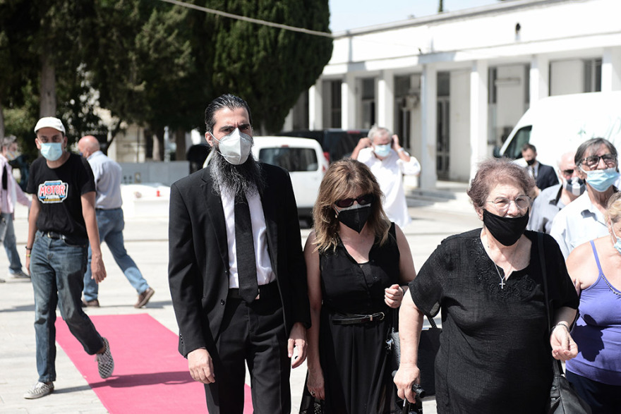 Ανέστης Βλάχος: Θλίψη και συγκίνηση στην κηδεία του αγαπημένου «κακού» του ελληνικού κινηματογράφου