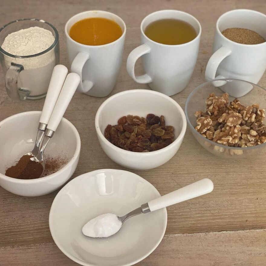 Η Όλγα Κεφαλογιάννη έφτιαξε φανουρόπιτα και έδωσε τη συνταγή