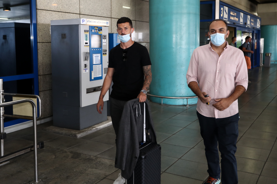 ΑΕΚ: Ήρθε στην Αθήνα ο Γέφτιτς