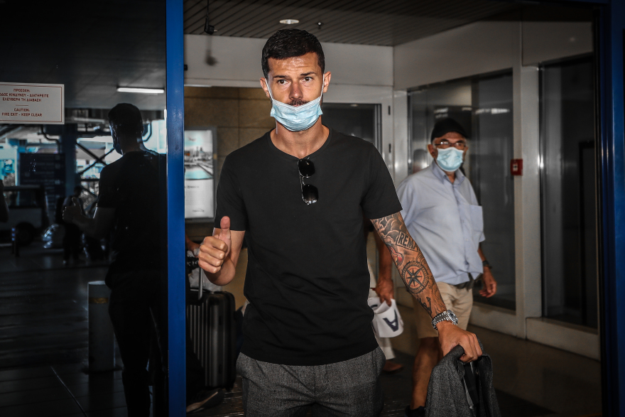 ΑΕΚ: Ήρθε στην Αθήνα ο Γέφτιτς