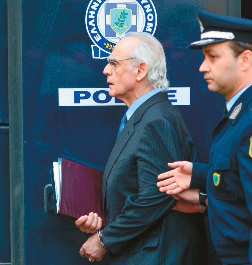 Άκης Τσοχατζόπουλος: Ο άνθρωπος που «στοίχειωσε» το ΠΑΣΟΚ