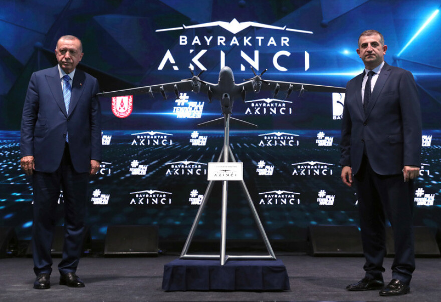 Η Τουρκία απέκτησε και πολεμικό drone - Ξεσαλώνει ο Ερντογάν: «Πρέπει να μας ρωτούν και πέτρα να θέλουν να μετακινήσουν»