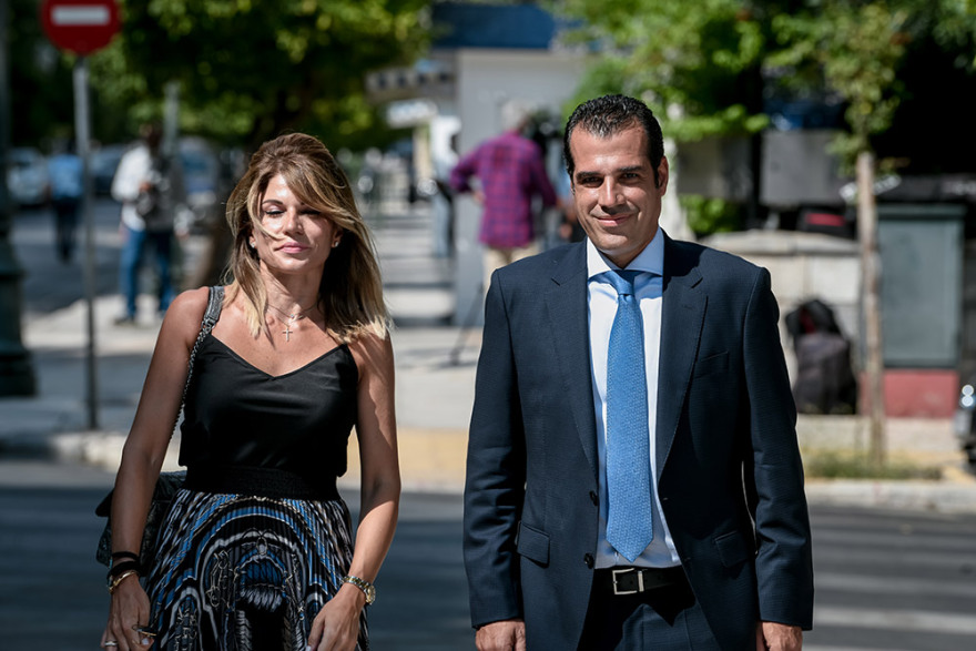 Ορκίστηκαν οι νέοι υπουργοί και υφυπουργοί- Δείτε βίντεο