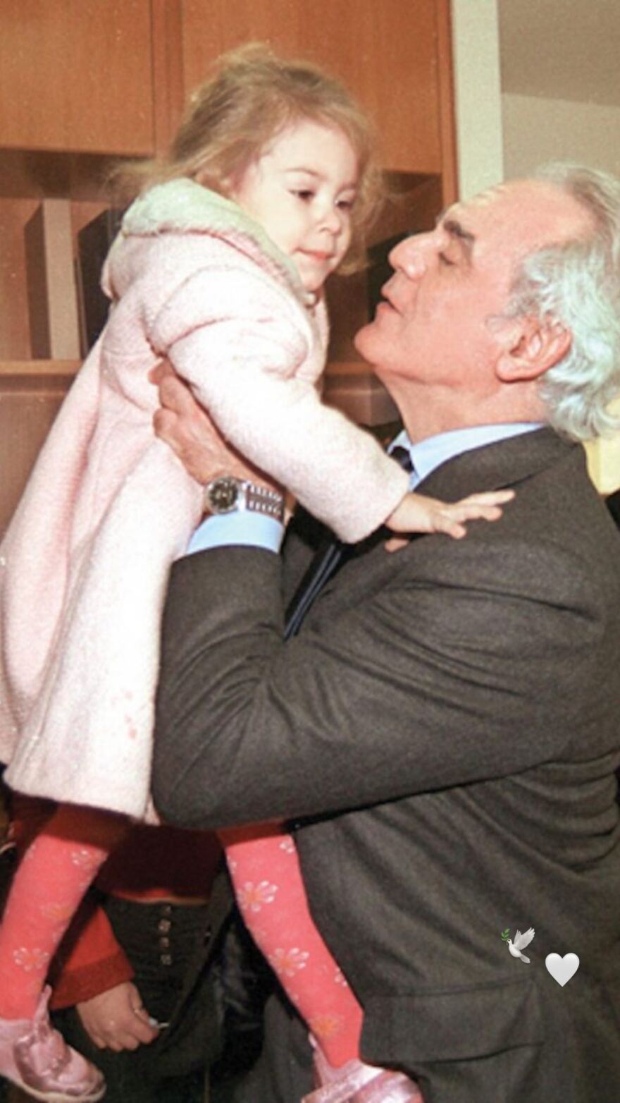 Κιάρα Μαρκέζη: Οι φωτογραφίες που ανέβασε μετά την κηδεία του παππού της, Άκη Τσοχατζόπουλου