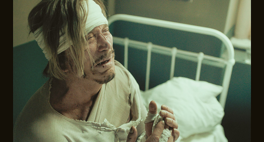 Μίκι Ρουρκ στον Δημήτρη Δανίκα: «Ολα τα έχασα, ακόμα και την ψυχή μου... Το παραδέχομαι, είμαι ρεμάλι»