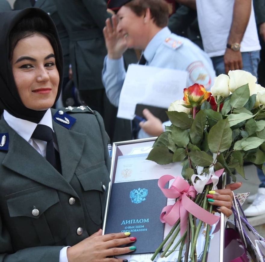 Γκουλαφρόζ Εμπτεκάρ: Το σύμβολο χειραφέτησης των γυναικών στο Αφγανιστάν μιλά για τις θηριωδίες των Ταλιμπάν 