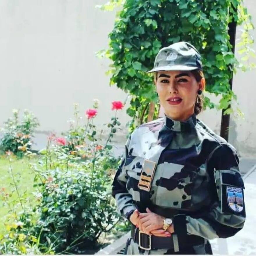 Γκουλαφρόζ Εμπτεκάρ: Το σύμβολο χειραφέτησης των γυναικών στο Αφγανιστάν μιλά για τις θηριωδίες των Ταλιμπάν 