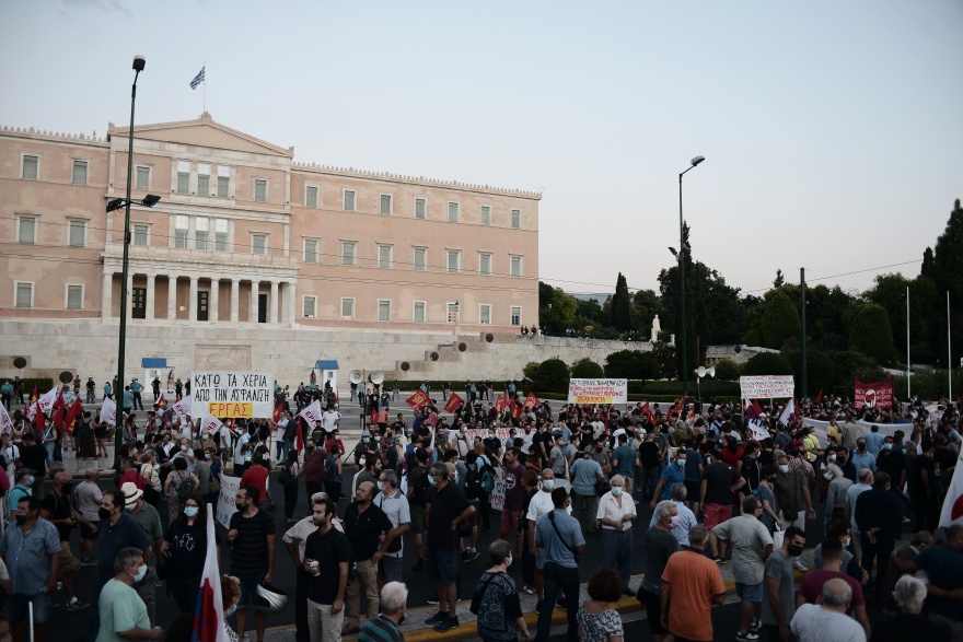 Κλειστό το Σύνταγμα λόγω συγκέντρωσης ενάντια  στο νομοσχέδιο της επικουρικής ασφάλισης