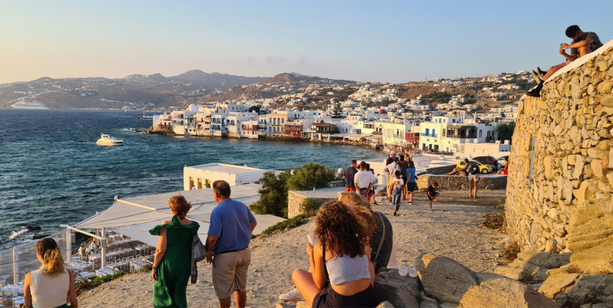 Τουρισμός: Πάει καλά και ο Σεπτέμβριος - 20% περισσότερα ξόδεψε φέτος ο κάθε τουρίστας