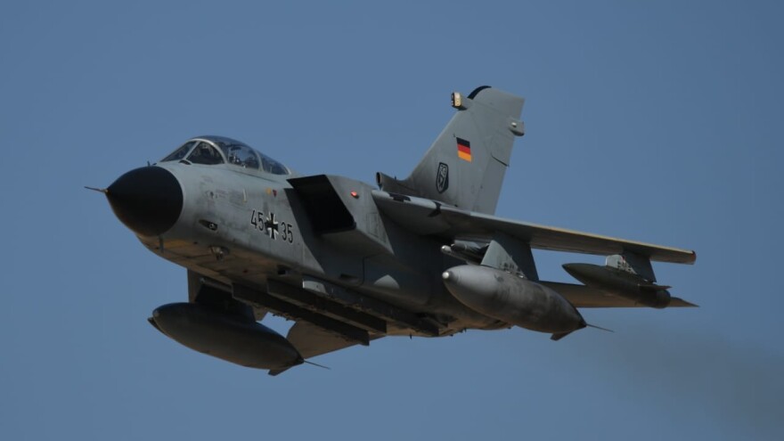 Athens Flying Week: Δείτε εντυπωσιακή χαμηλή πτήση αμερικανικού F-15