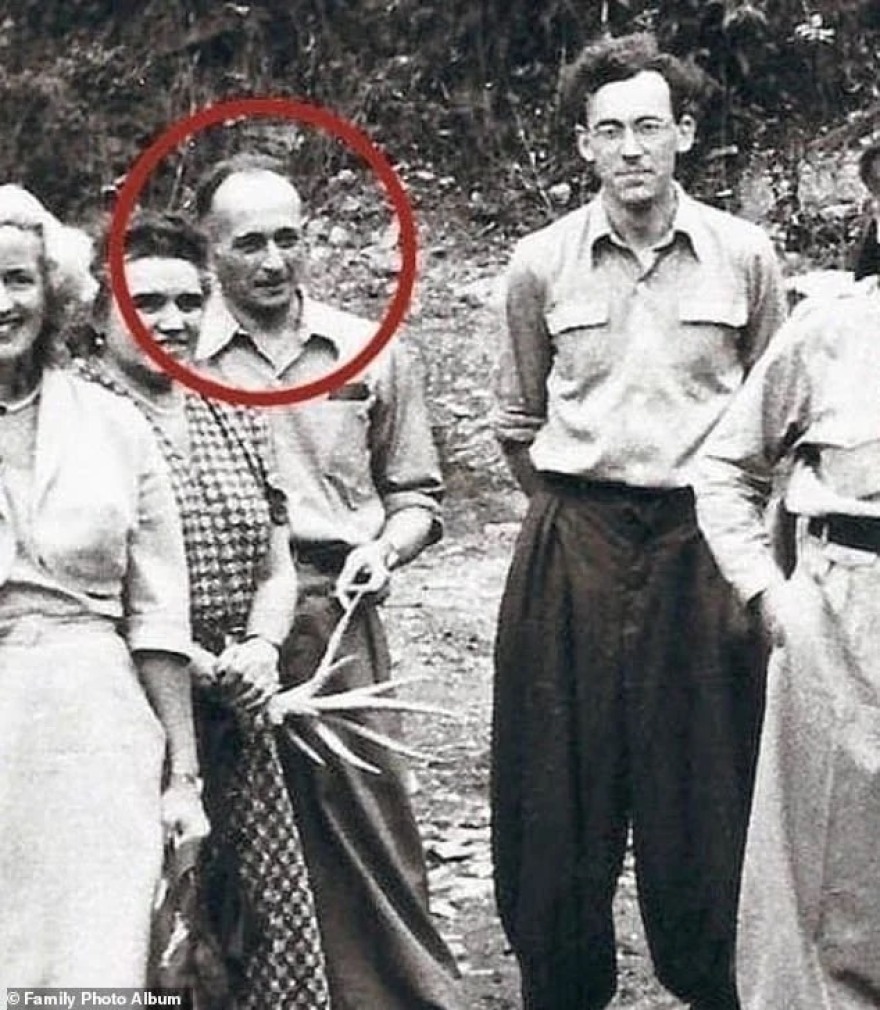 Η φωτογραφία που έστειλε στην κόλαση τον «αρχιτέκτονα» του Ολοκαυτώματος