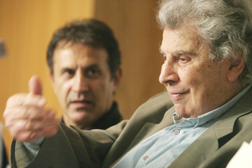 Μίκης Θεοδωράκης: Συνεργασίες που άφησαν ιστορία - Από τον Μπιθικώτση μέχρι την Edith Piaf και τους Beatles