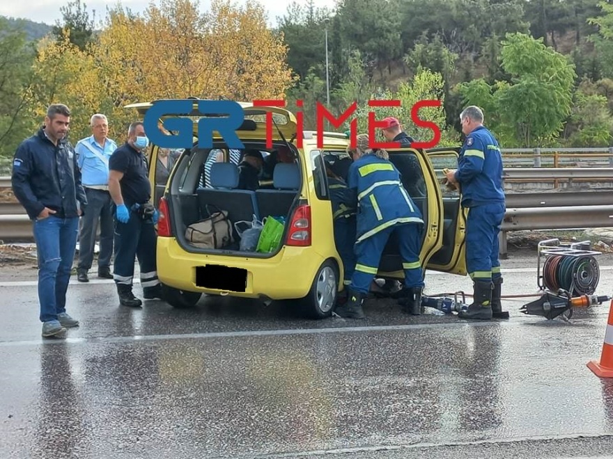 Θεσσαλονίκη: Πολλαπλά τροχαία λόγω κακοκαιρίας - Δείτε βίντεο και φωτογραφίες