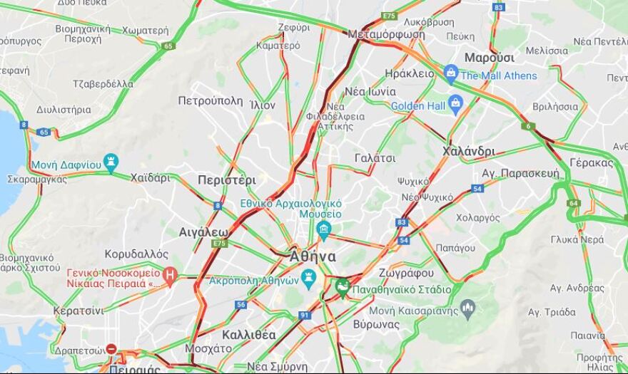 Κίνηση στους δρόμους: Χάος στον Κηφισό – Μποτιλιάρισμα χιλιομέτρων μετά από καραμπόλα με πέντε οχήματα