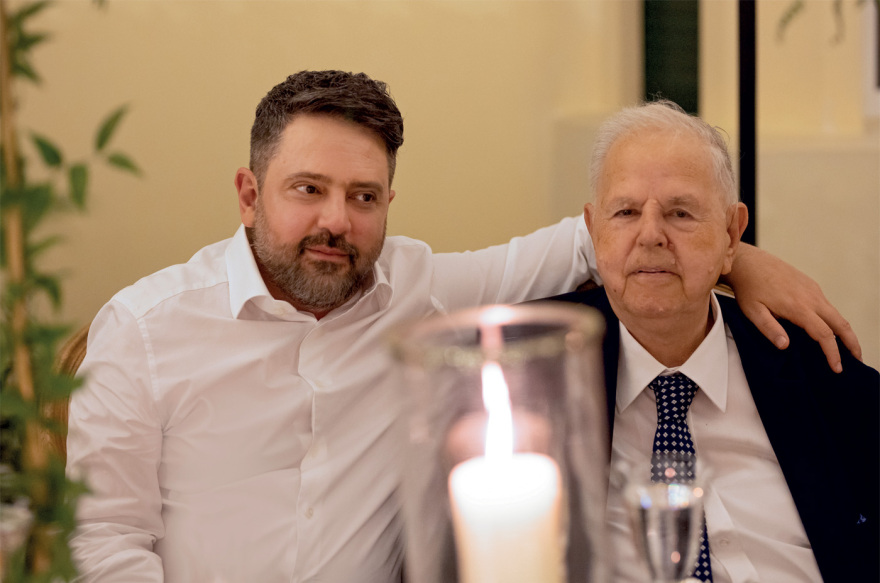 Μάριος Πολίτης - Μαίρη Κατράντζου: Tο άλμπουμ του γάμου και η διπλή χαρά