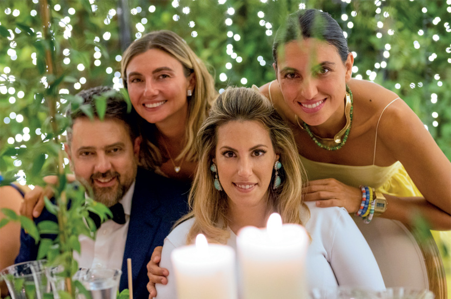 Μάριος Πολίτης - Μαίρη Κατράντζου: Tο άλμπουμ του γάμου και η διπλή χαρά