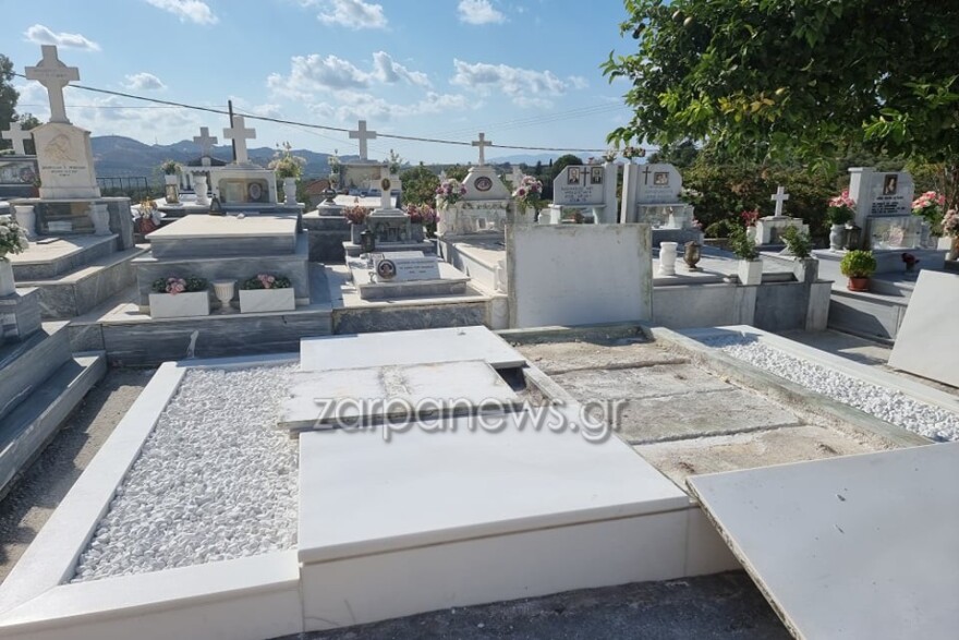 Εκεί θα ενταφιαστεί ο Μίκης Θεοδωράκης:  «Εγκρίνω» είχε γράψει ο συνθέτης το 2009