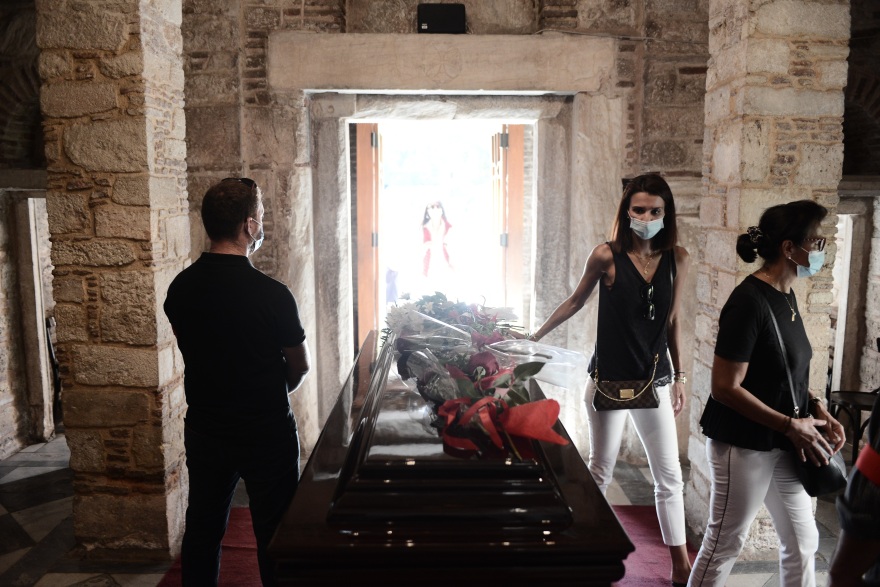 Ο Μίκης Θεοδωράκης θα ταφεί όπως το επιθυμούσε - Η οικογένειά του δεν θα εμπλακεί