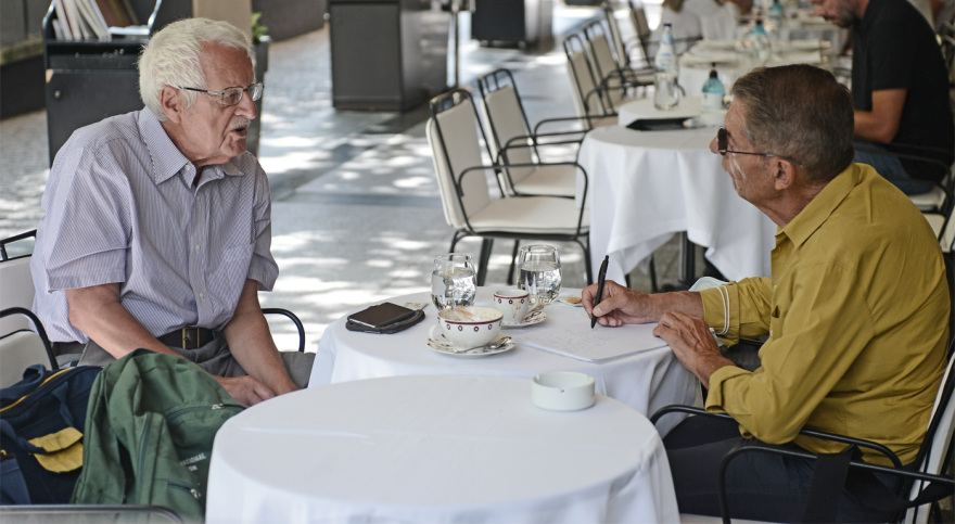 Ο Μιχάλης Δεληχάτσιος στον Δημήτρη Δανίκα: O Έλληνας καθηγητής που ξέρει πώς σβήνουν οι πυρκαγιές