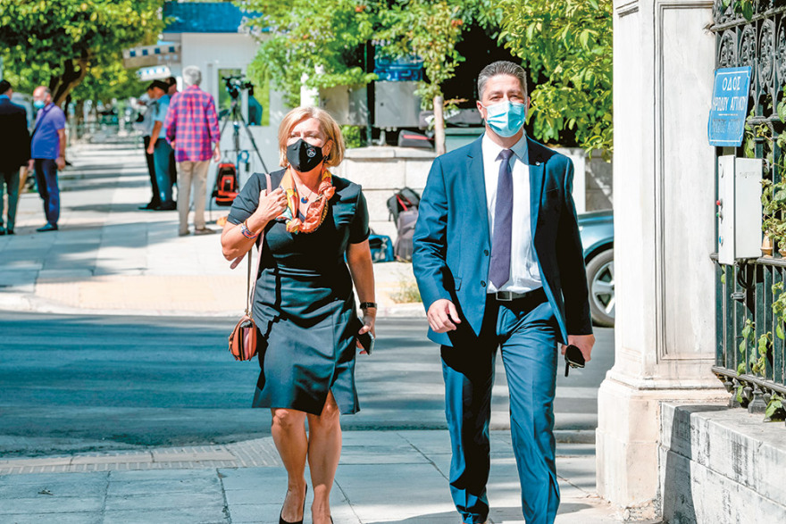 Μίνα Γκάγκα: Μία μάχιμη γιατρός στην «εντατική» του υπουργείου Υγείας