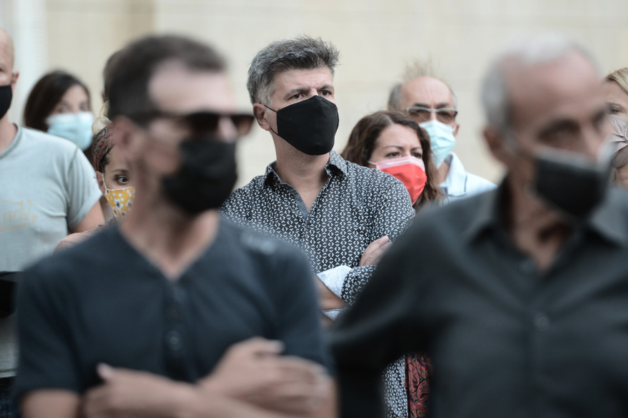 Μίκης Θεοδωράκης: Γαβράς - Βασιλικός μαζί στη Μητρόπολη - Ο αποχαιρετισμός στον συνθέτη του «Ζ»