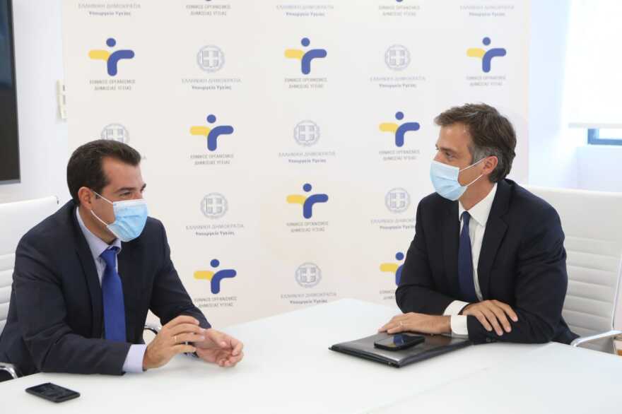 Επίσκεψη Θάνου Πλεύρη σε ΕΟΔΥ και ΕΟΠΥΥ