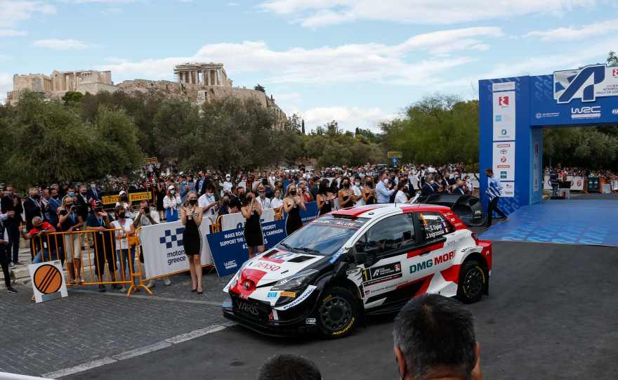 EKO Ράλι Ακρόπολις: Από αύριο η «μάχη» στα ελληνικά βουνά - Βίντεο και φωτογραφίες από την υπερειδική στο Σύνταγμα