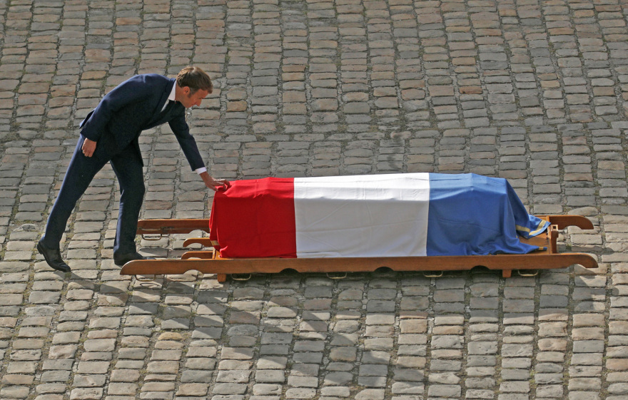 Ζαν- Πολ Μπελμοντό: Η Γαλλία τιμά και αποχαιρετά τον «Μπεμπέλ» - Αύριο η κηδεία του