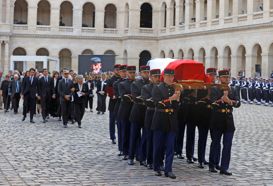 Ζαν- Πολ Μπελμοντό: Η Γαλλία τιμά και αποχαιρετά τον «Μπεμπέλ» - Αύριο η κηδεία του