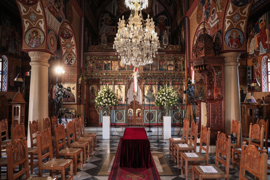 Αντίο Μίκη: Στην αγκαλιά της κρητικής γης ο μεγάλος Έλληνας