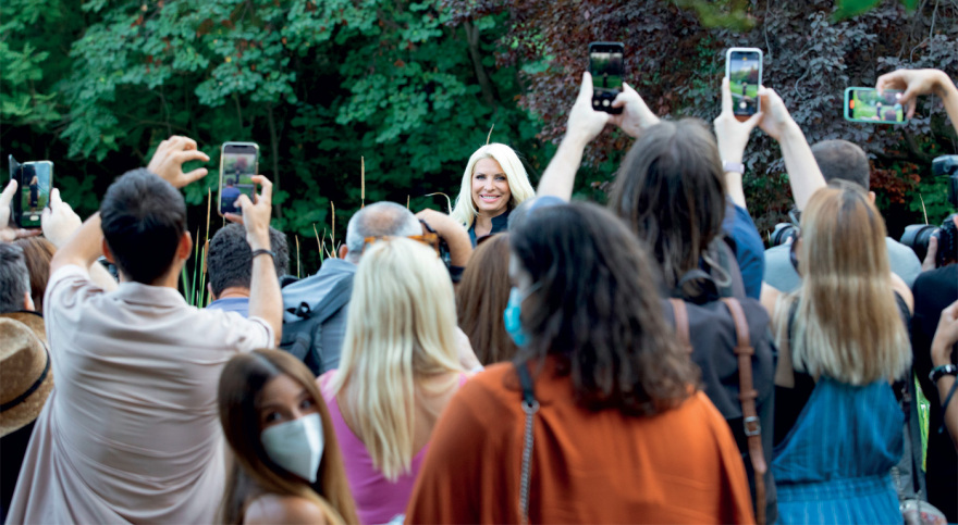 Ελένη Μενεγάκη: Οι 439 μέρες που άλλαξαν τη «Βασίλισσα» της τηλεόρασης